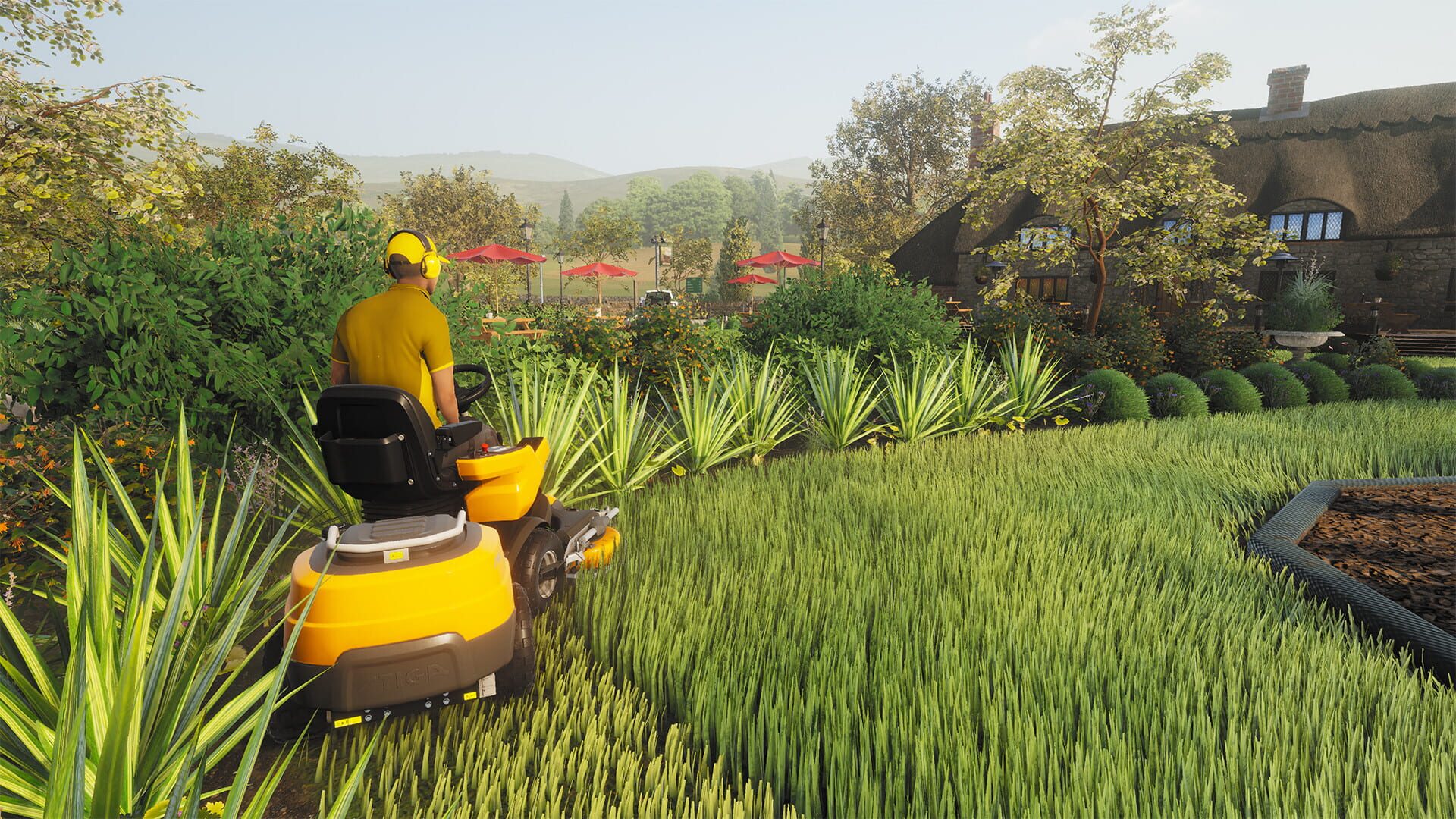 Lawn Mowing Simulator: Ancient Britain screenshot 1